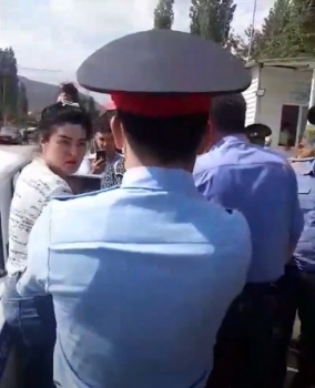 Гражданки Узбекистана устроили потасовку на пункте пропуска КР