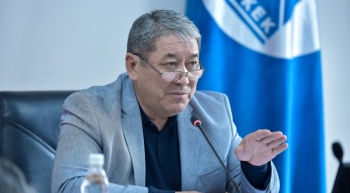 Больше не и.о. мэра: Бактыбек Кудайбергенов стал управделами президента
