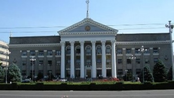 Мэрия Бишкека борется за изъятие муниципальной земли у Арсланбека Малиева