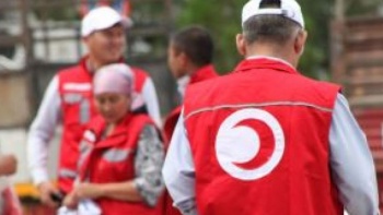 700 волонтеров Красного Полумесяца КР борются с COVID
