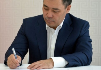 Садыр Жапаров принял пакет базовых антикризисных мер
