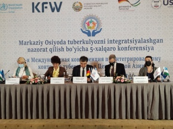 Врачи КР участвуют в конференции по контролю туберкулеза в ЦА в Ташкенте