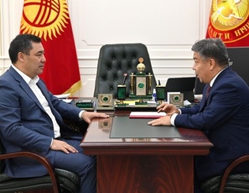 Садыр Жапаров выразил готовность принять отставку Алмамбета Шыкмаматова