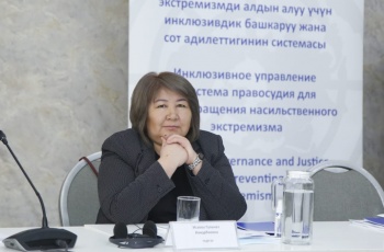 Гульназ Исаеву отметили наградой за особые заслуги перед Кыргызстаном