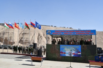 Военные КР приняли участие в учениях ОДКБ в Таджикистане