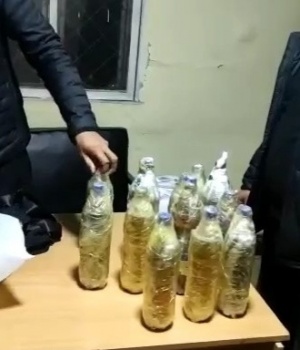 В ИК-47 пытались перебросить 14,5 литров пива