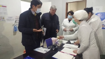 В Нарынской объединенной больнице не хватает 130 сотрудников