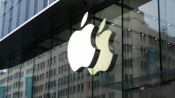 Apple выплатит сотрудникам почти 30 млн долларов из-за проверок сумок