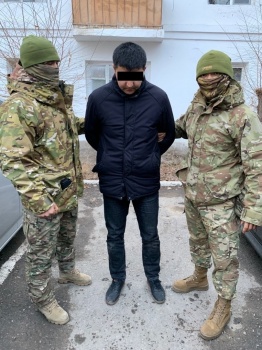 ГКНБ: Задержан следователь УВД Таласской области за взятку