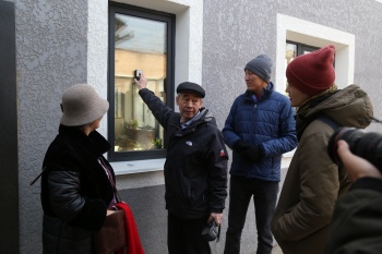 Эксперты провели тур по домам Бишкека, использущим зеленые технологии