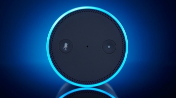 Умная колонка Amazon предложила десятилетней девочке поиграть с розеткой