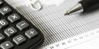 Тарифы на ЖКХ в Казахстане заморозили до 1 июля