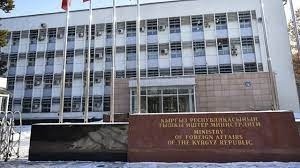 МИД: Граждан Кыргызстана в Казахстане вывозят и консультируют