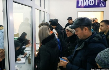 Кыргызстанцы могут менять водительские удостоверения во всех дипмиссиях КР