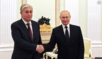 "Путинский вариант" в Казахстане? Анализируя месседжи Токаева и его команды