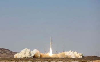 Иран запустил в космос твердотопливную ракету-спутник