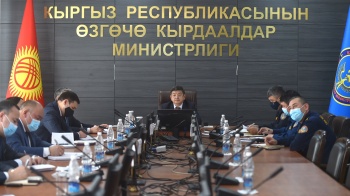 Акылбек Жапаров провел оперативное совещание по ситуации на  госгранице