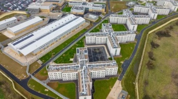 В Британии построили экологическую тюрьму без решеток