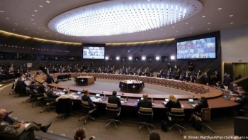 НАТО перебрасывает силы быстрого реагирования для сдерживания России