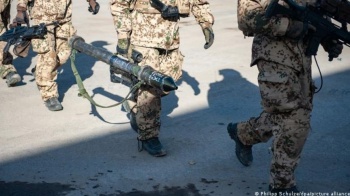 ФРГ напрямую поставит Украине противотанковое оружие и ПЗРК Stinger