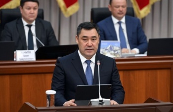 Садыр Жапаров поблагодарил депутатов за поддержку по вопросу Кумтора