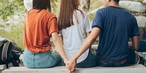 Первая жена избила вторую. Дело рассматривает Сузакский РОВД