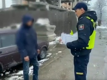 В Бишкеке провели рейд "Бродяга" в Ленинском районе