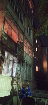 В Оше в квартире многоэтажного дома найден мертвый мужчина