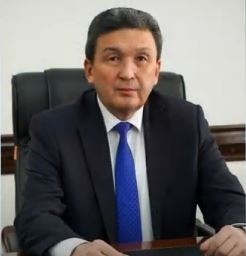 Глава Верховного суда Базарбеков поздравил кыргызстанцев с Днем Конституции