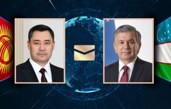 Мирзиёев поздравил Жапарова и народ Кыргызстана с 77-й годовщиной Победы
