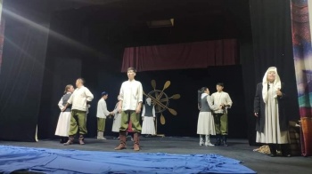 Чуйский театр бесплатно покажет зрителям свой спектакль