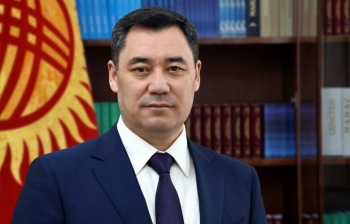 Садыр Жапаров поблагодарил спасателей за добросовестную службу