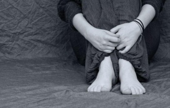 Обвиняемых в изнасиловании 16-летней девочки отпустили из зала суда