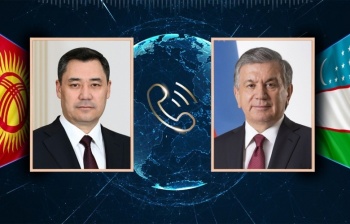 Садыр Жапаров по телефону поздравил   Шавката Мирзиёева с 65-летием