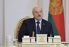 Лукашенко поздравил Украину с Днем независимости