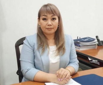 Глава управления образования Бишкека поздравила педагогов с Днем учителя