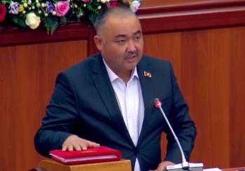 Нурланбек Шакиев стал новым спикером Жогорку Кенеша