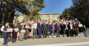 В Ала-Букинском районе 50 семьям вручили по 100 тысяч сомов