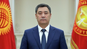 Президент поздравил работников социальной защиты и профсоюзов Кыргызстана
