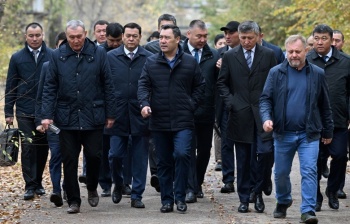 Президент побывал на Кара-Балтинском горнорудном комбинате