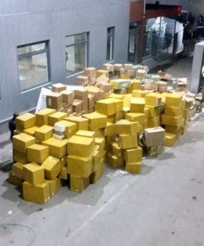 Крупная партия неучтенного груза задержана на кыргызско-казахской границе