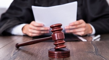 Инспектор, застреливший водителя, приговорен к 16 годам лишения свободы