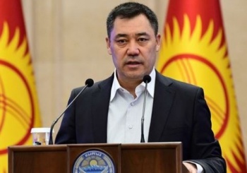Садыр Жапаров выступил с обращением к делегатам курултая