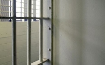 Двое подозреваемых в убийстве девочки в Кадамжае найдены повешенными
