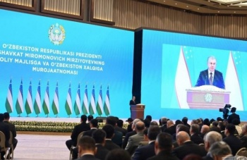 Шавкат Мирзиеев анонсировал сокращение госслужащих на 35%