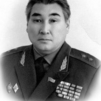 В Бишкеке издана книга про чекиста №1 Джумабека Асанкулова