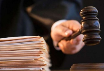 Подставил начальство и обокрал государство