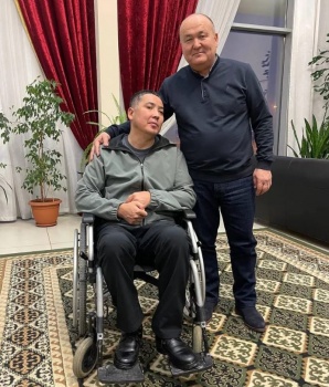 Экс-начальник Чуйского УВД Самат Курманкулов улетел на лечение в Москву