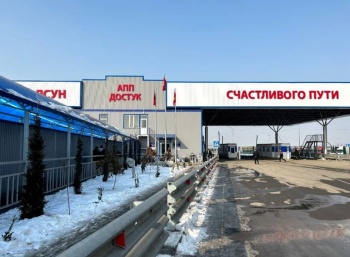 Гражданин КР пытался незаконно пересечь границу в салоне микроавтобуса
