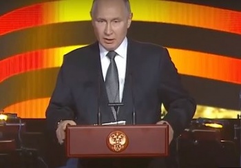 Владимир Путин: нам снова угрожают немецкими танками с крестами на борту
